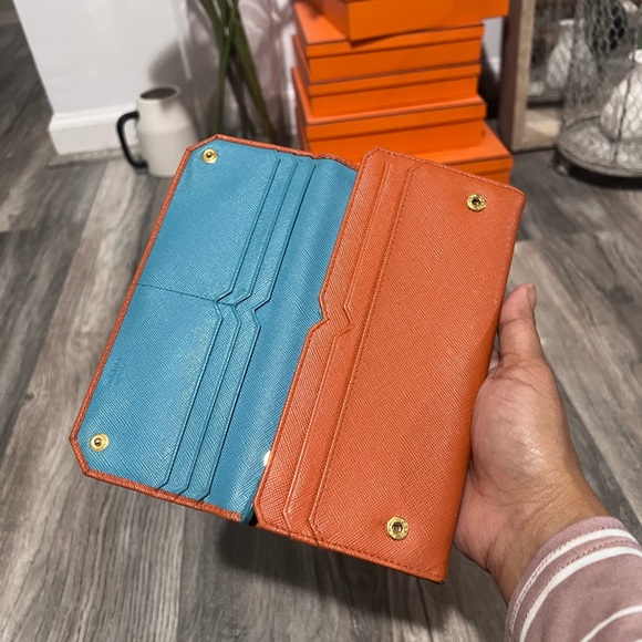 Authentic Prada wallet - Picture 6 of 9